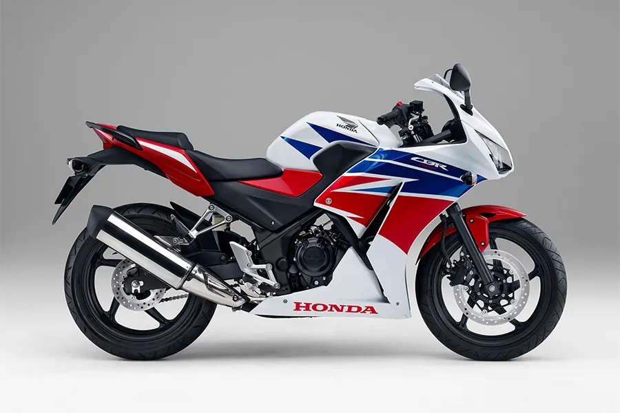 Honda CBR250R (Çift far)